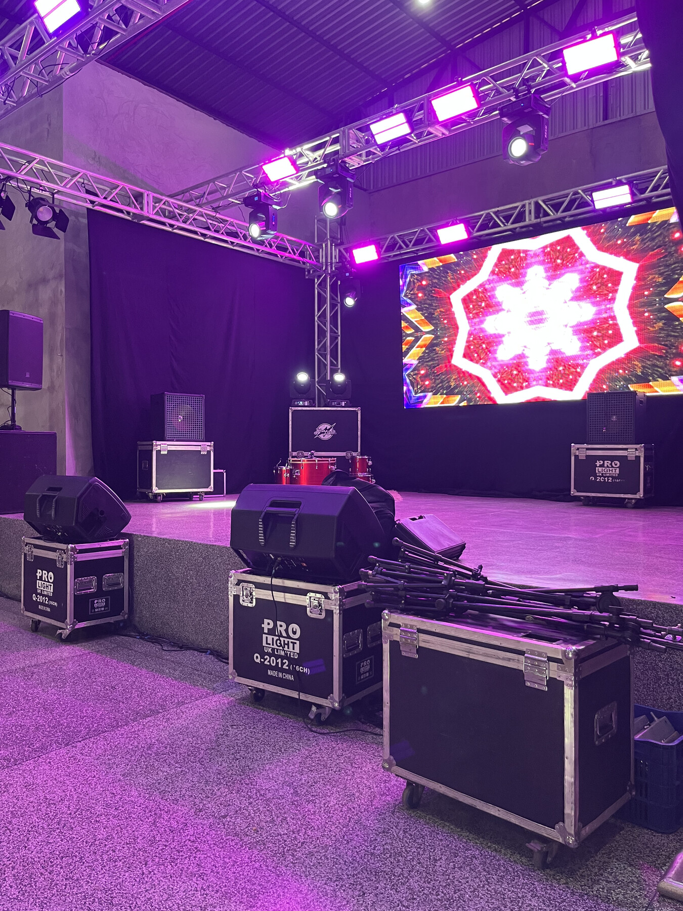 Painel de LED no palco Ousadia